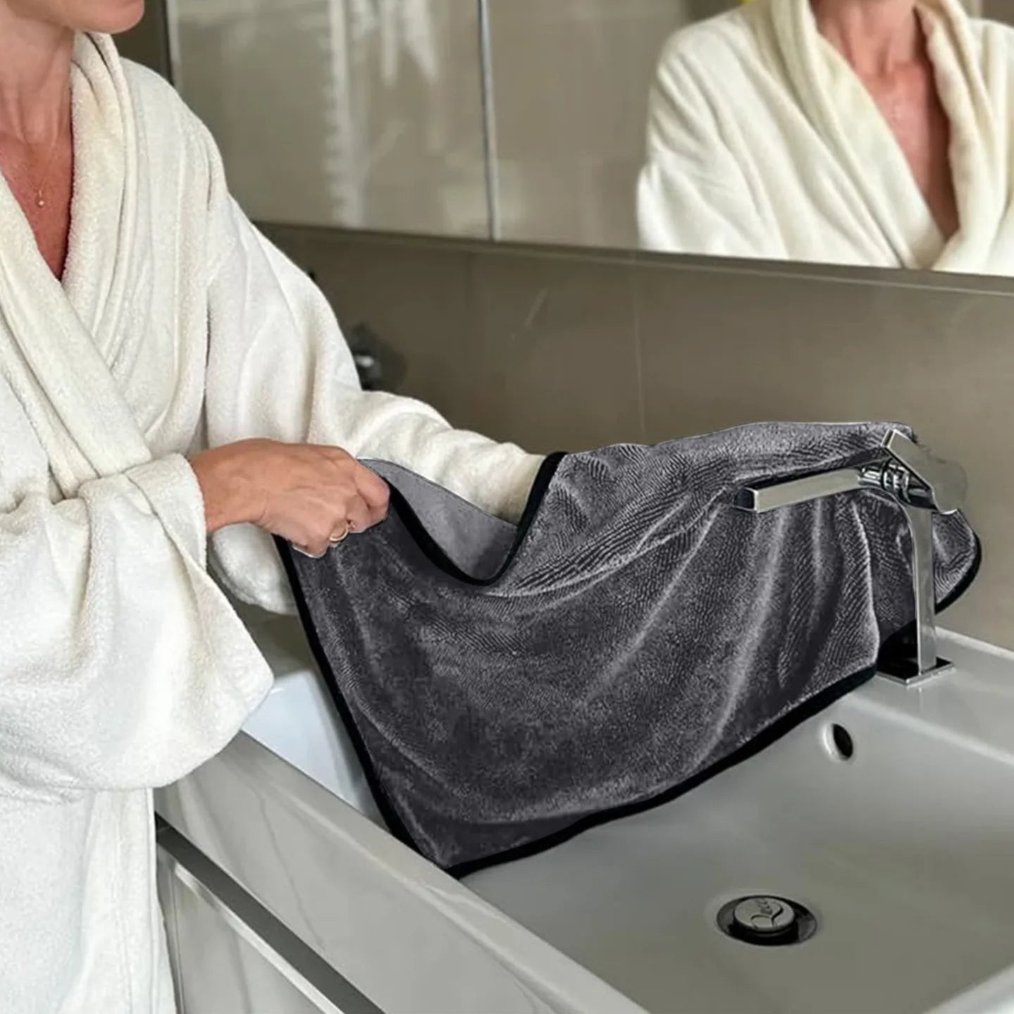 UltraDry Magic Wipe – XXL Microfibre Drying Cloth - 60cm x 40cm